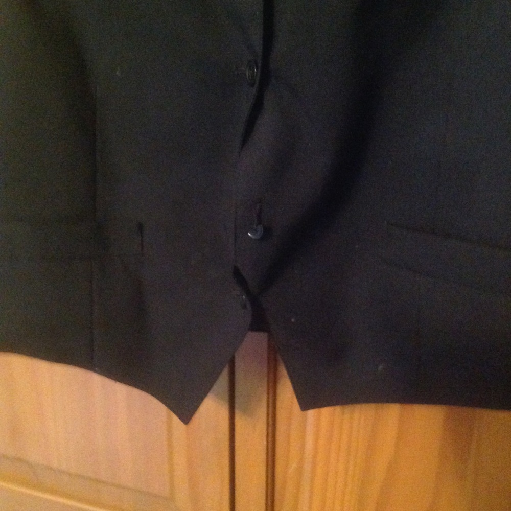 Vest - Picture 3 of 3
